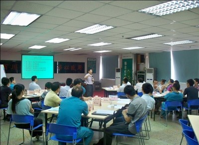 華清弘官方微信正式開(kāi)通，打造一站式管理智慧平臺(tái)